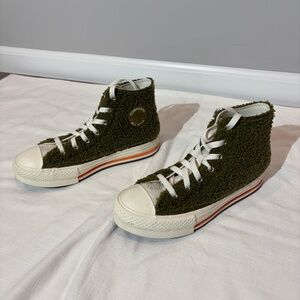 Converse Chuck Taylor All Star Sherpa EVA Platform Hi Top - Junior 4.5 (W6/6.5)
